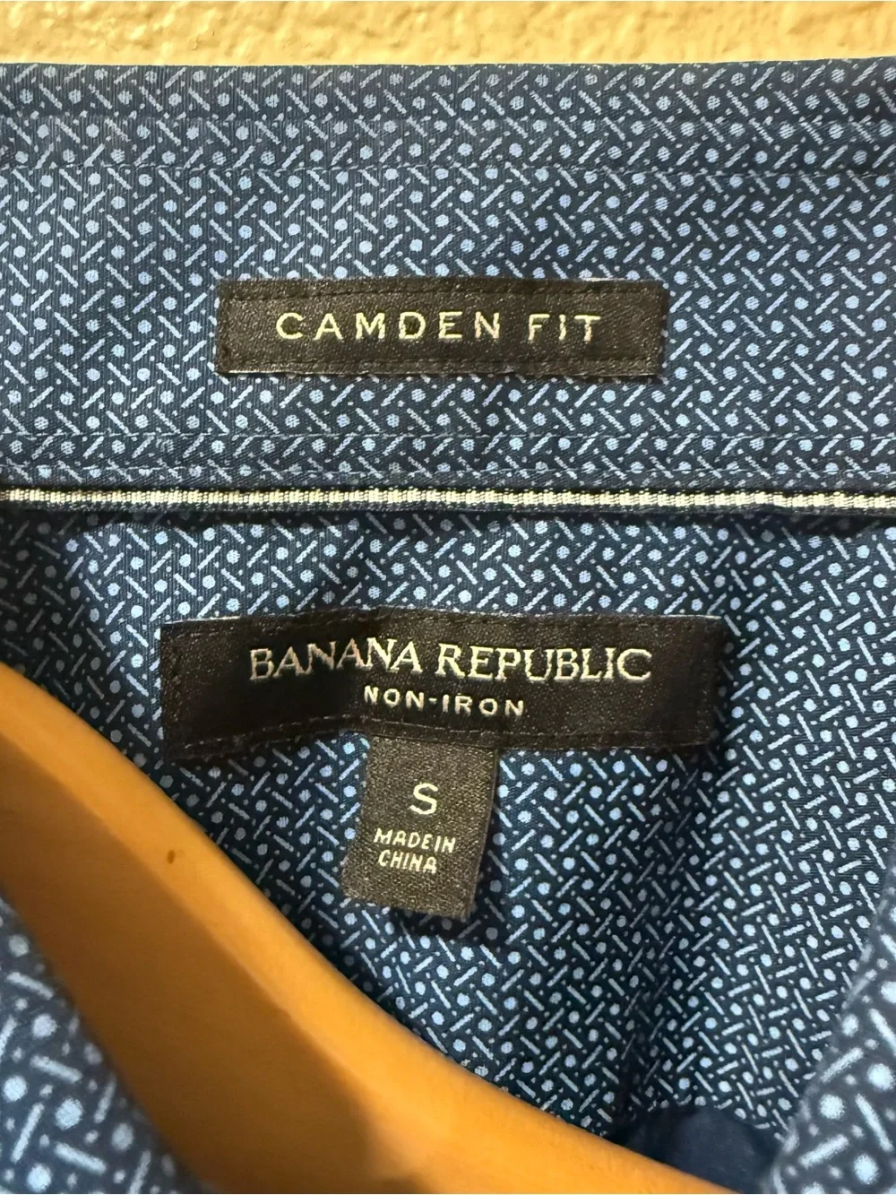 Men’s Small Banana Republic Blue Non-Iron Camden Fit Long Sleeve Button Up Shirt